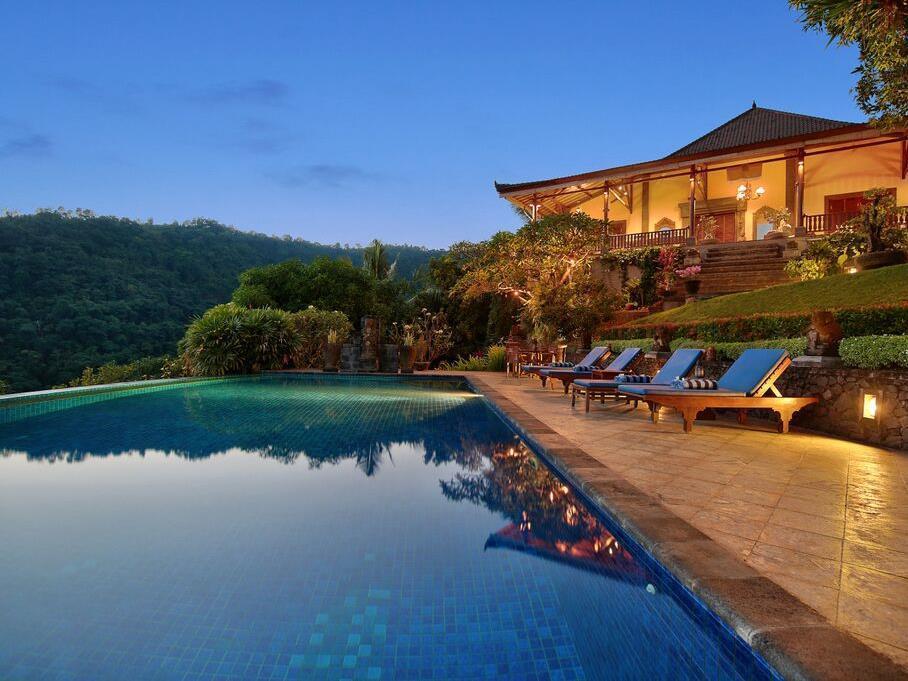 Villa Patria Lovina Екстериор снимка