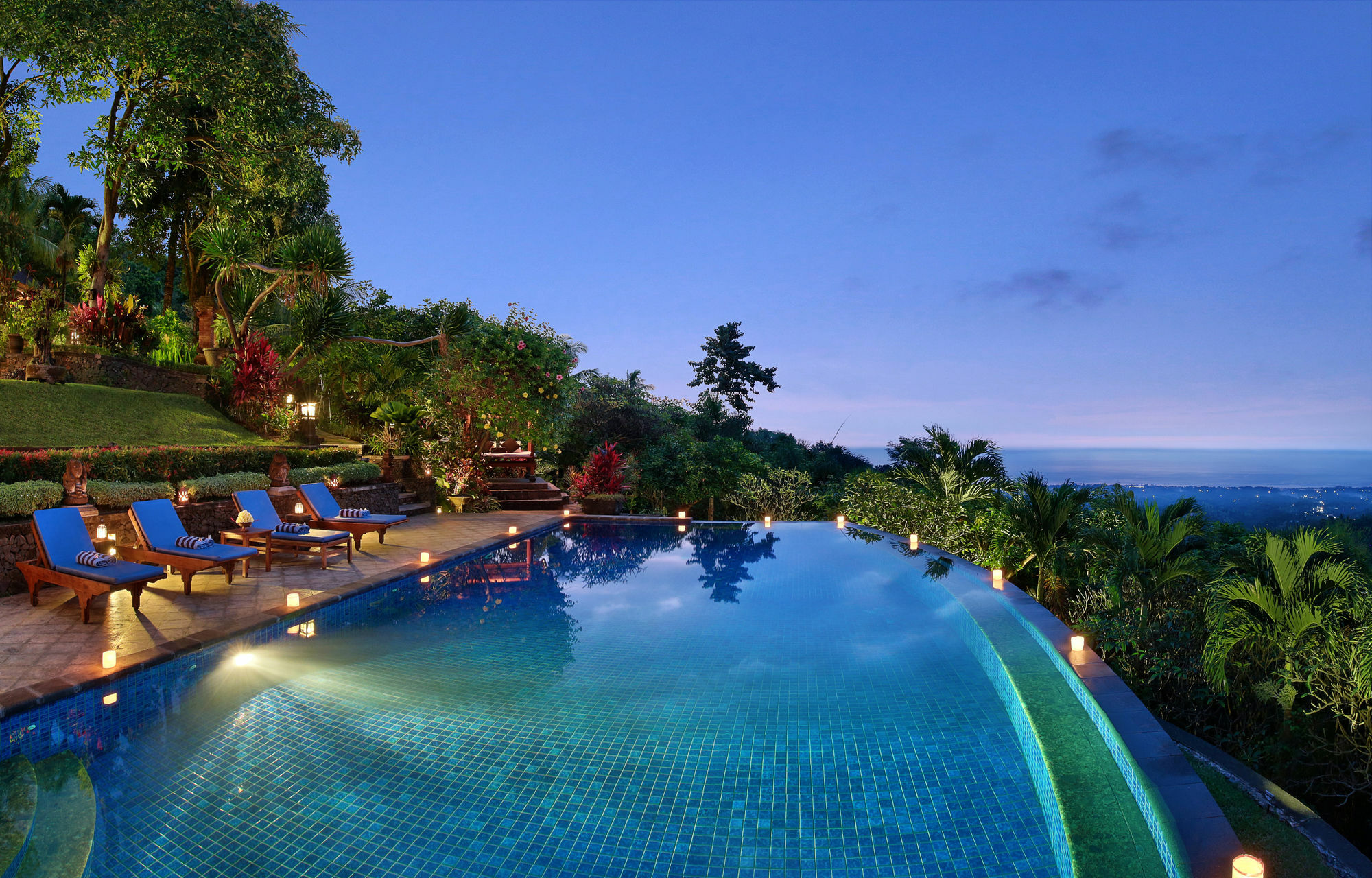 Villa Patria Lovina Екстериор снимка